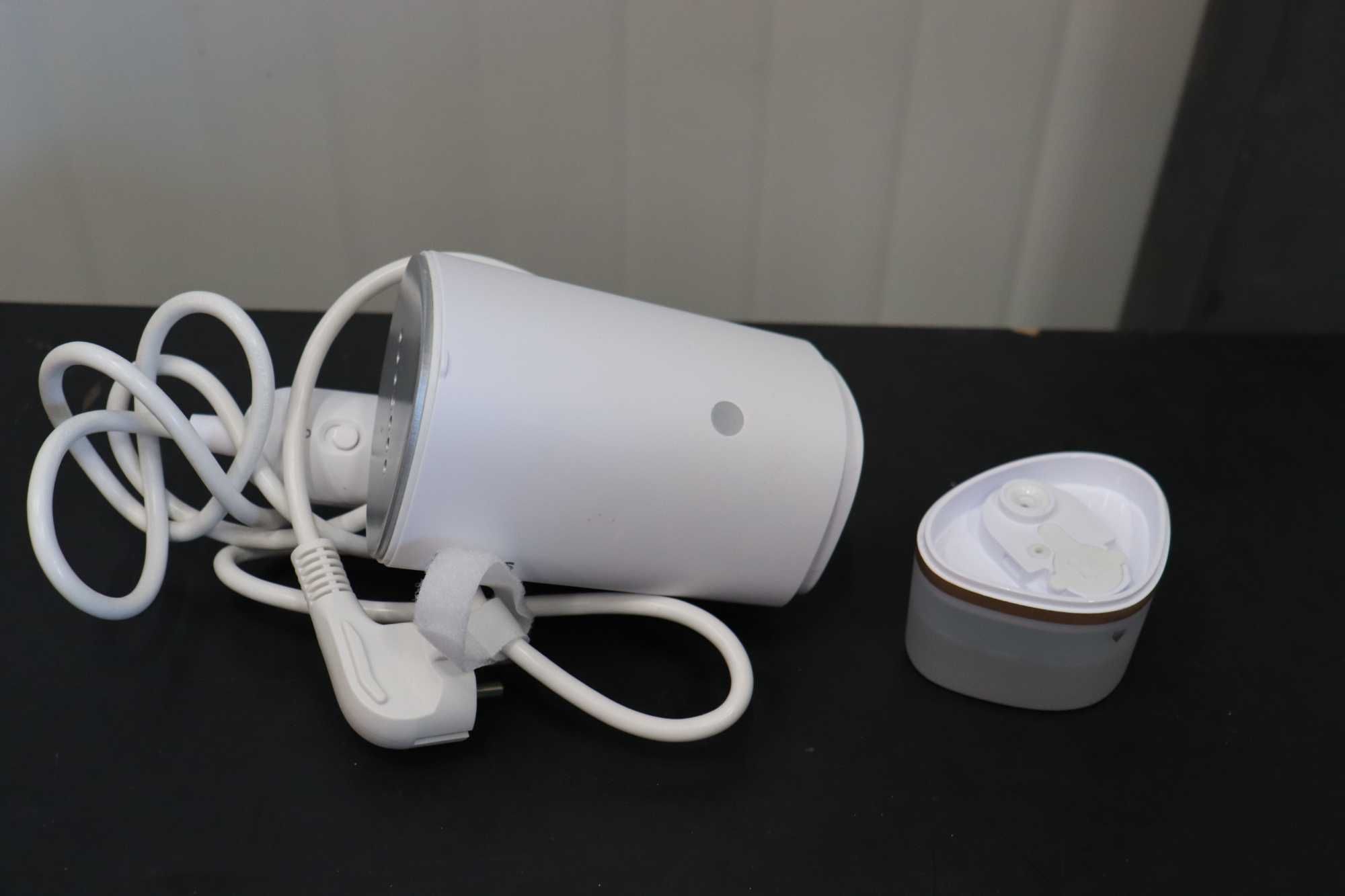 Уред за гладене с пара Philips STH3020/10, 120мл резервоар, 1000W