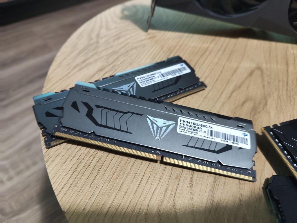 32GB RAM DDR4 3600mhz kingston fury RGB  patriot