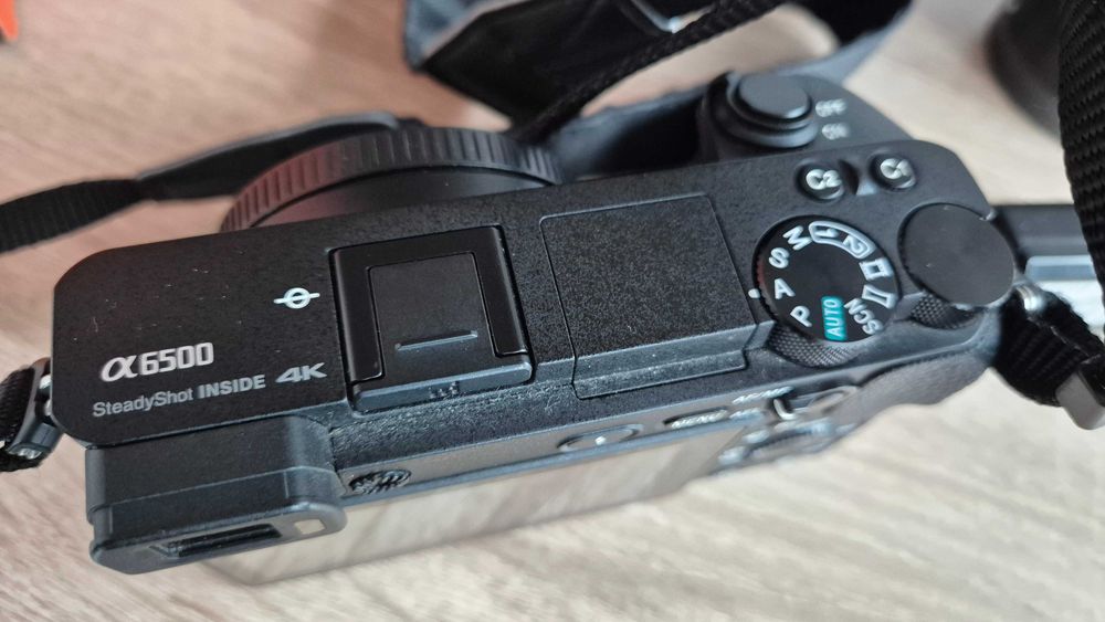 Фотоапарат Mirrorless Sony Alpha A6500 с 2 обектива