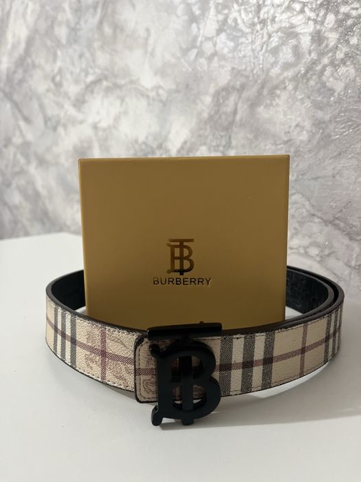 Продам двухсторонний ремень Burberry в отличном состоянии