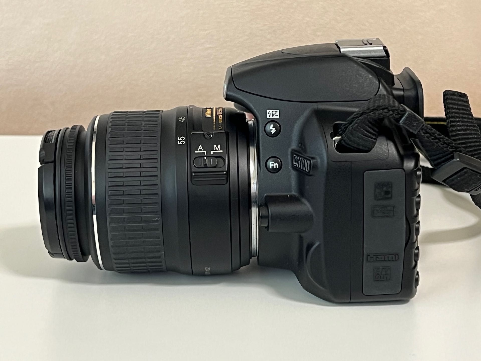 Фотоапарат Nikon D3100 + AF-S Nikkor 18-55mm 1:3,5-5,6G II ED