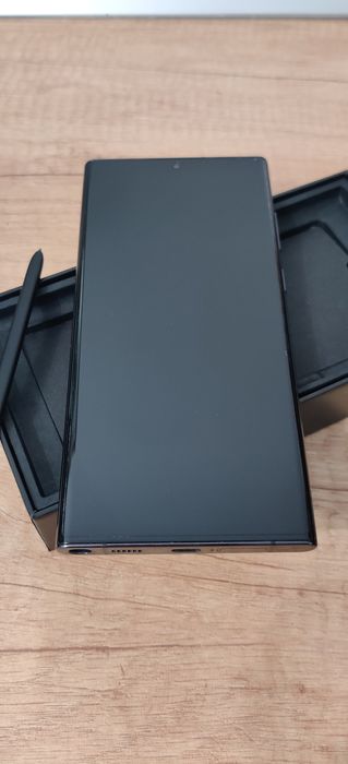 Samsung S22 Ultra 5G impecabil + Cadou
