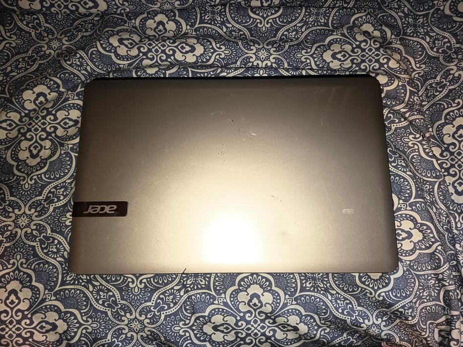 Laptop Acer esport gaming, Core i5, Nvidia 820m, hdd 1TB, 8gb, full hd