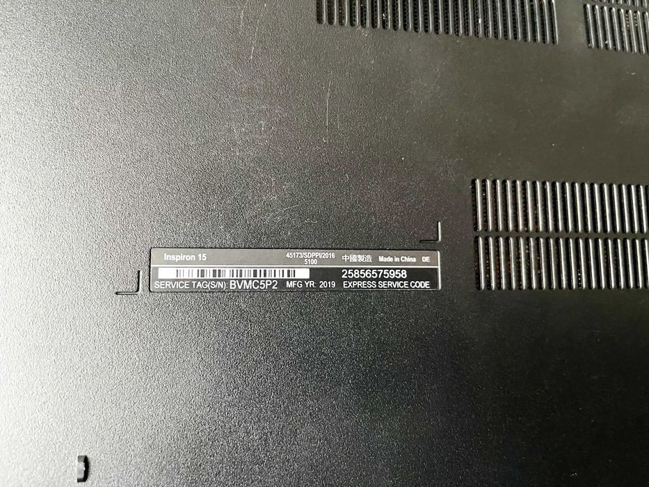 Dell Inspiron15 |3576| Aspect 10/10 Functionalitate 10/10 Baterie 9/10