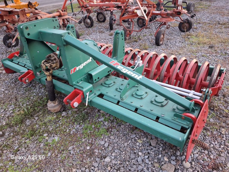 Grapa rotativa dupa tractor