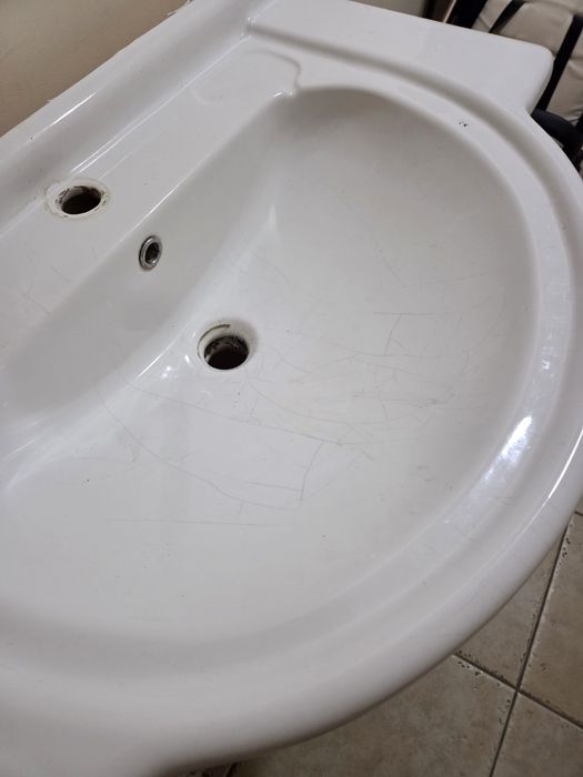 Шкаф за баня с мивка