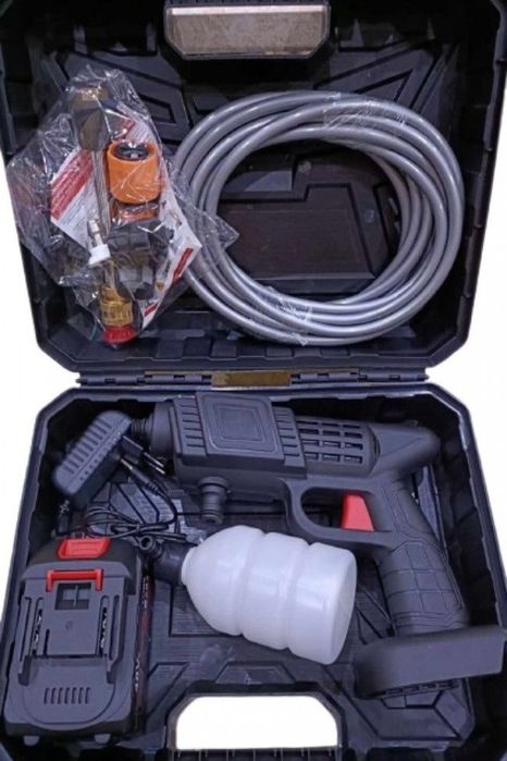 Акумулаторна водоструйка