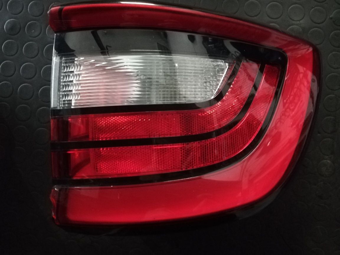 Заден Десен Стоп за Dodge Durango