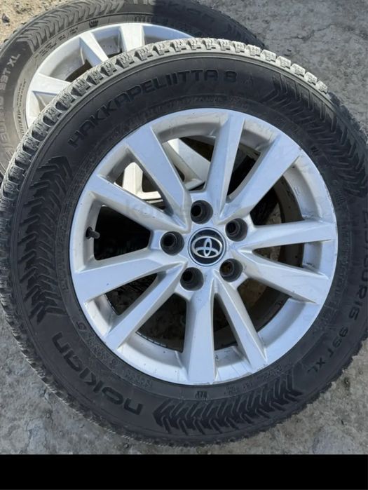 Шины с дисками в отличном состоянии