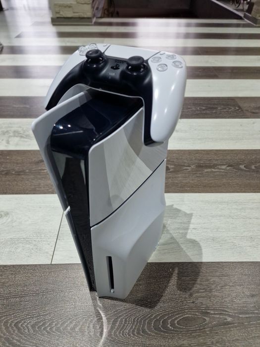 Vand ps5 slim, disk edition, ca nou