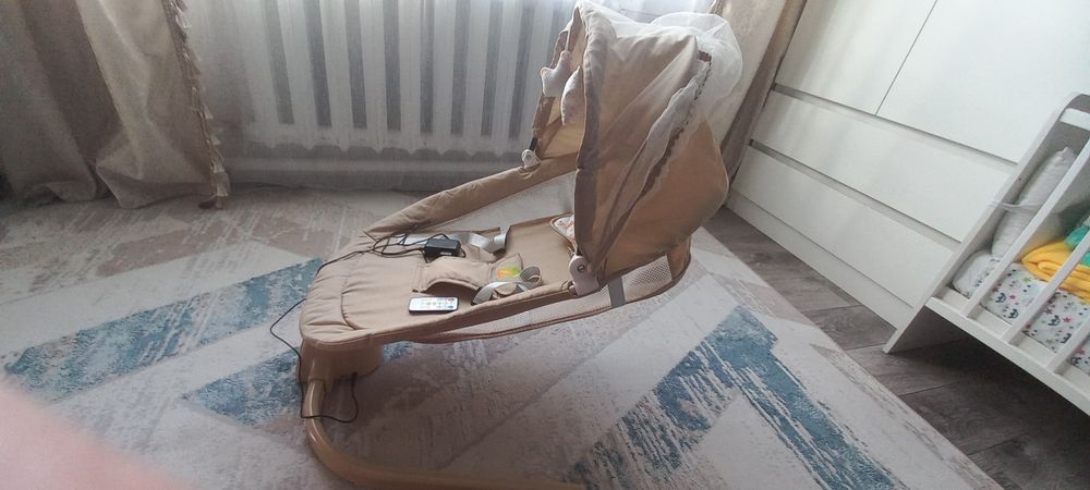 Продам шезлонг маятник