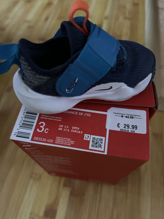 Adidasi 18,5 ca noi