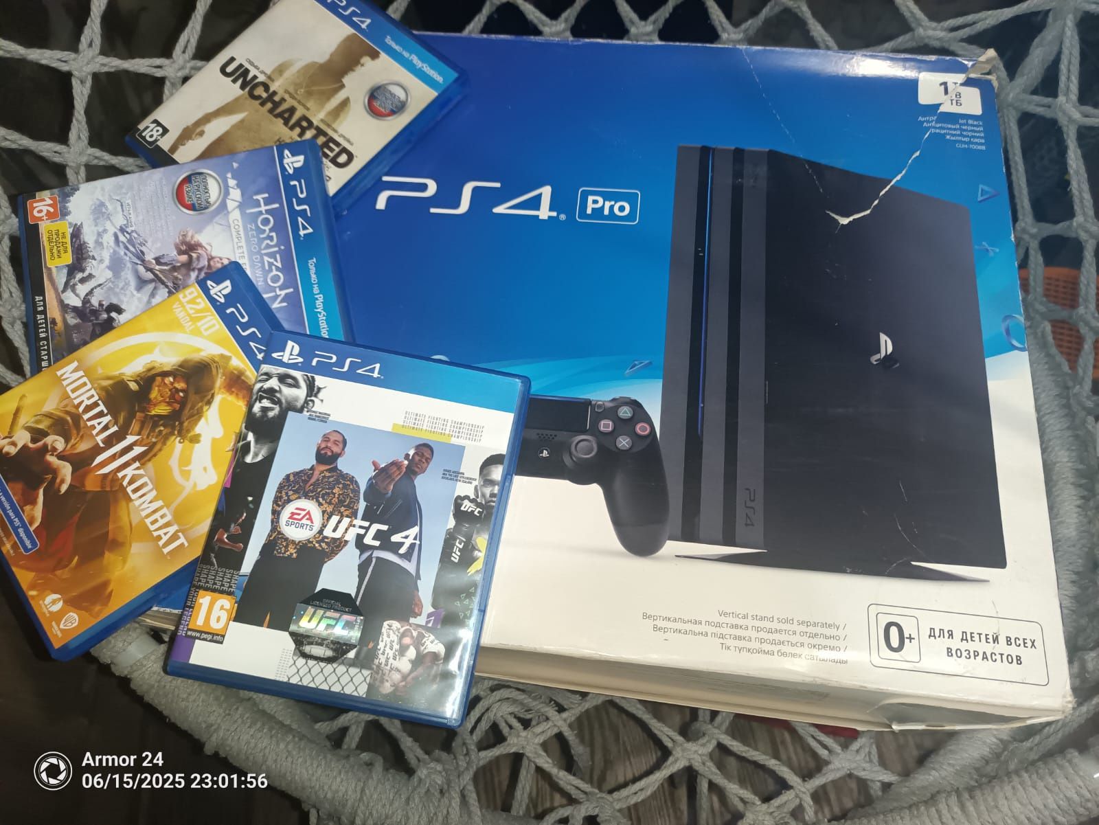 Приставка PS4 pro+ 4 диска на выбор