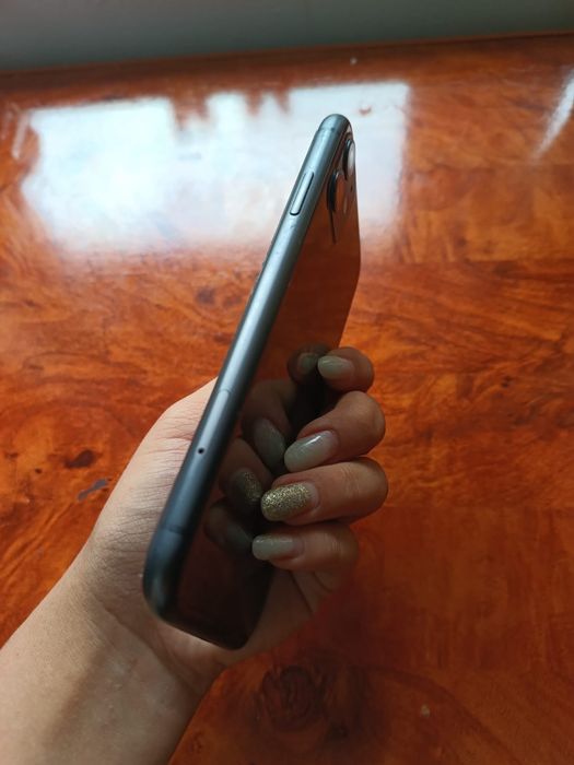 Iphone 11 , 64 GB schimb cu iph 13