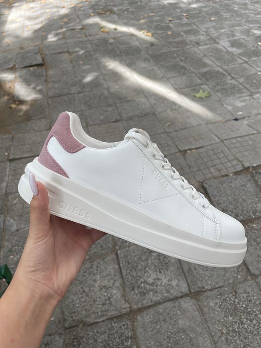 Оригинални обувки Guess