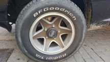 Anvelope BF Goodrich, Suzuki Vitara. 15x5.5J 5x139.7