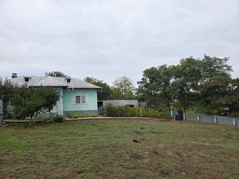 casa cu teren 3000 mp in loc. Mahmudia