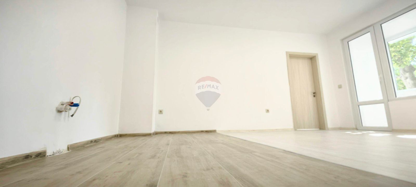 Преустроен тристаен апартамент за продажба, кв.Трошево, гр.Варна, ЙГ