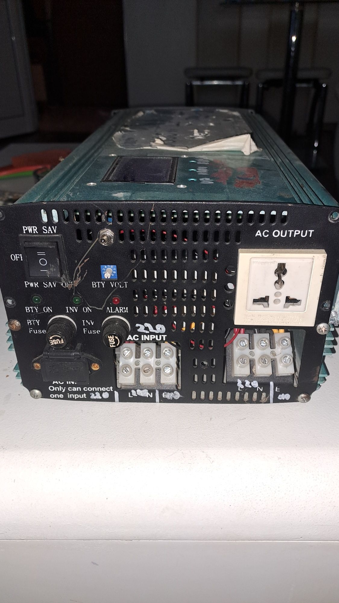 Инвертор 12v-220v5000w за ремонт!!!