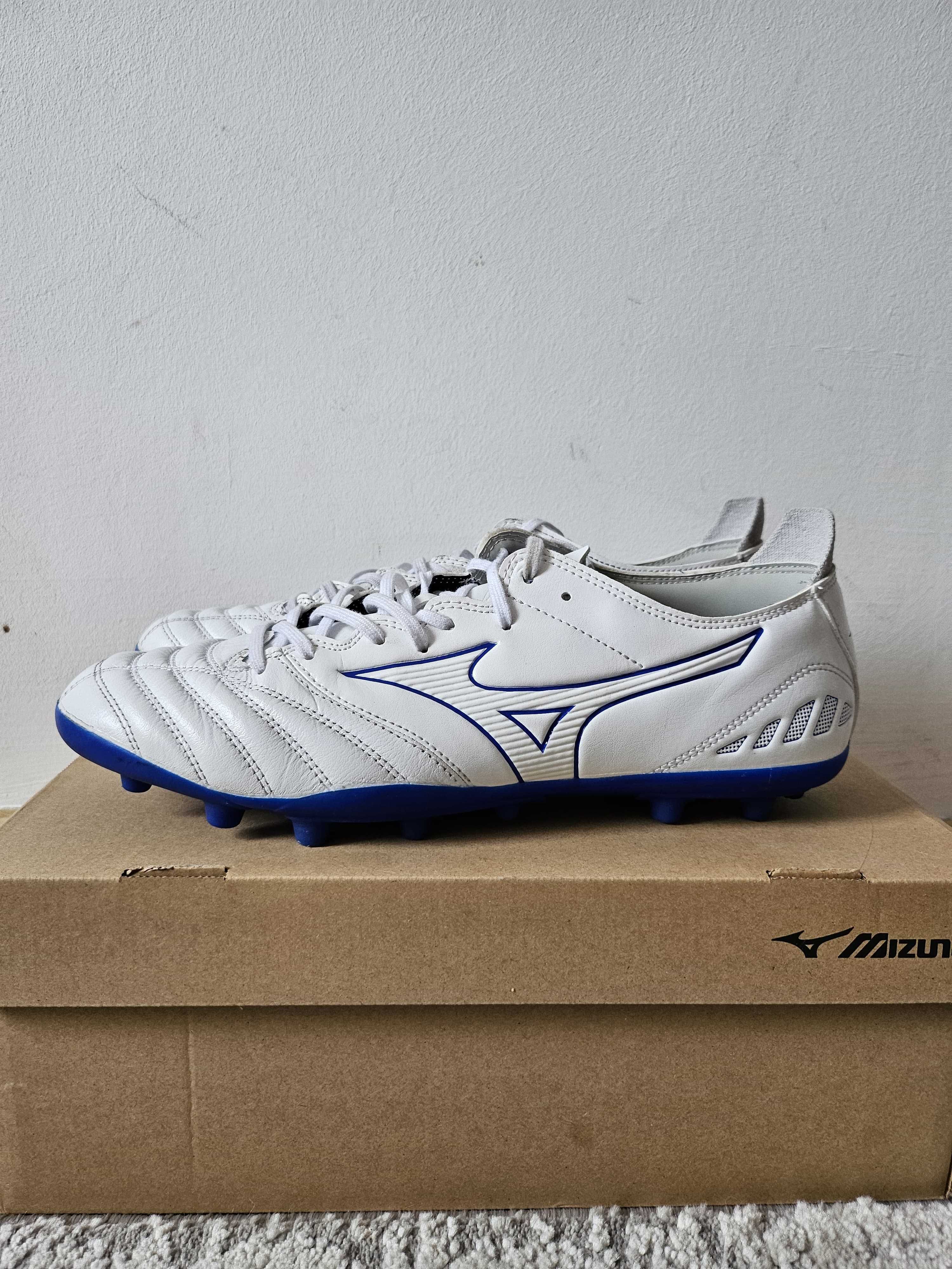 Ghete de fotbal Mizuno Morelia Neo III Pro AG 42.5 Alb/Albastru