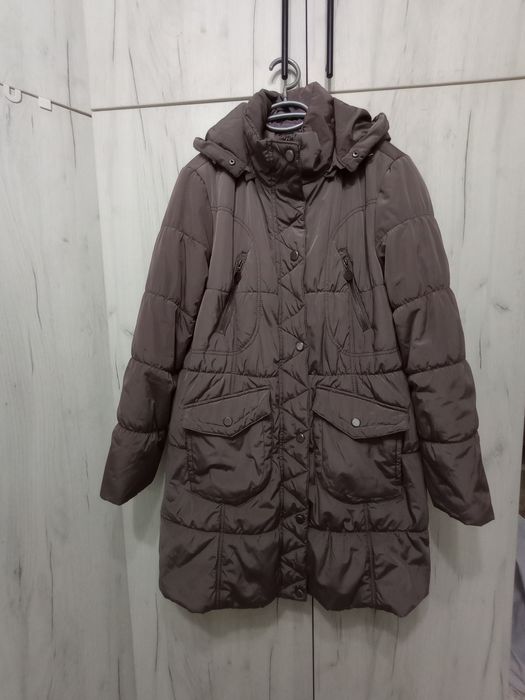 Продавам Зимно яке парка