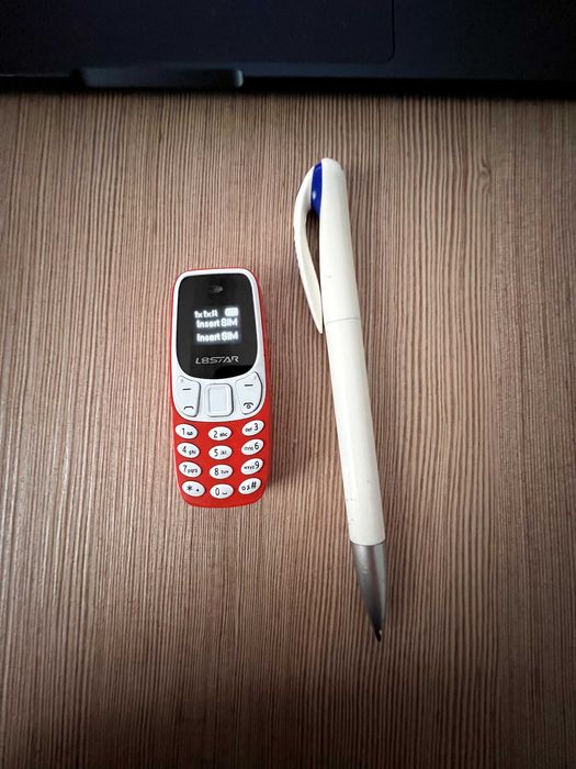 Telefon dual SIM, de mărime mica, liber de retea