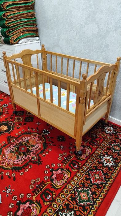 Детский кровать, жағдайы жақсы, таза. Матрасы бар өзінің