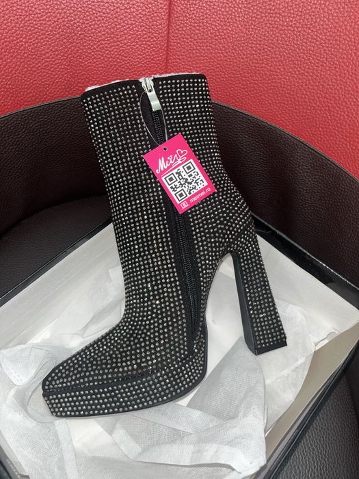 НОВИ боти с камъни