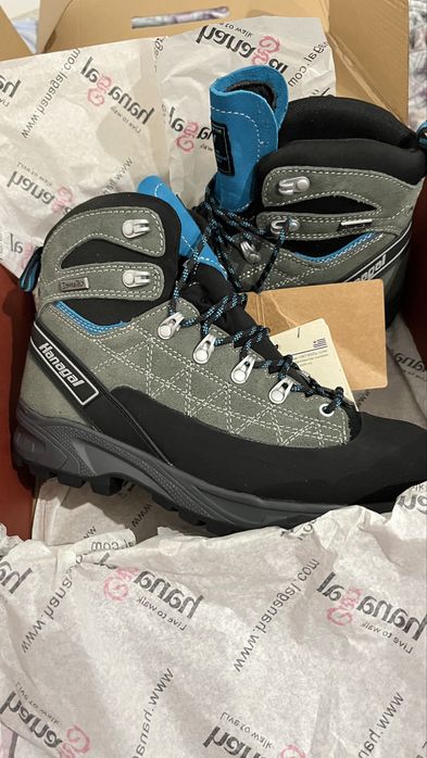 Горный обувь продам
