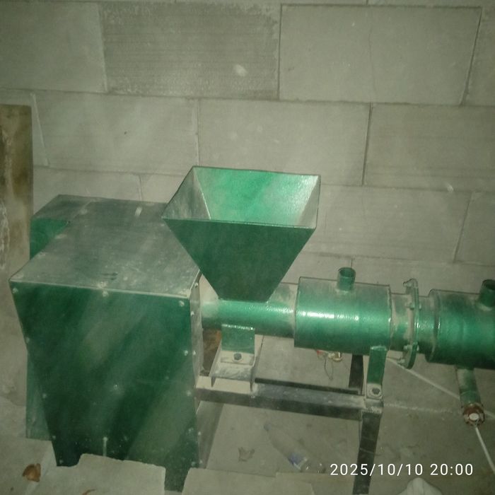 Sovun chiqaradigan apparat sotiladi
