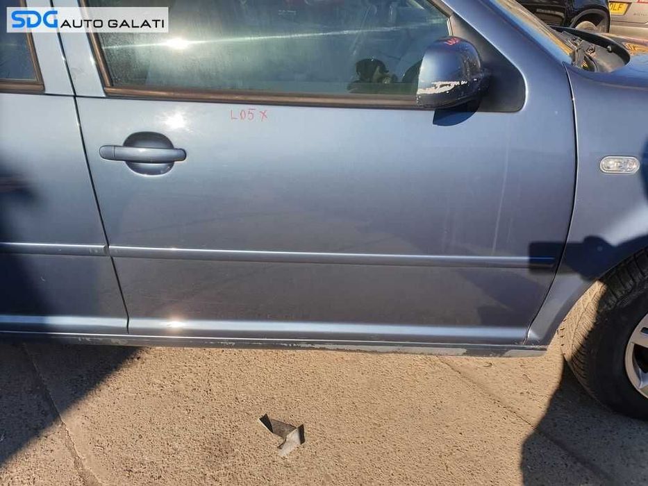 Usa Usi Portiera Portiere Dreapta Fata Dezechipata VW Bora 1999 - 2005 Culoare LD5X