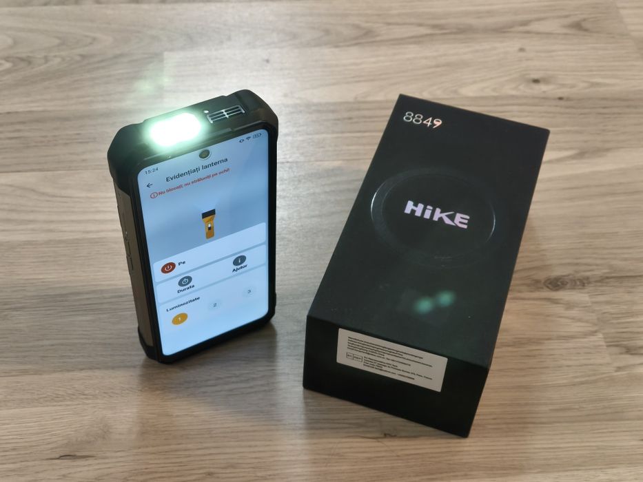 Smartphone rugged baterie 23800 mAh, lanterna 1200 Lumeni, camera IR