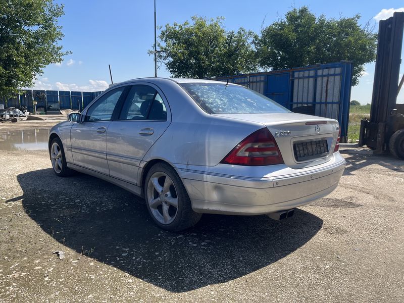 Mercedes C220CDI 150кс на части