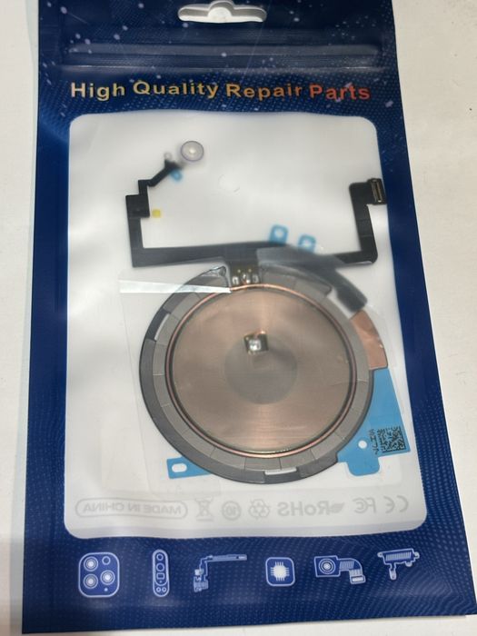 Banda incarcare wireless si blitz iphone 14