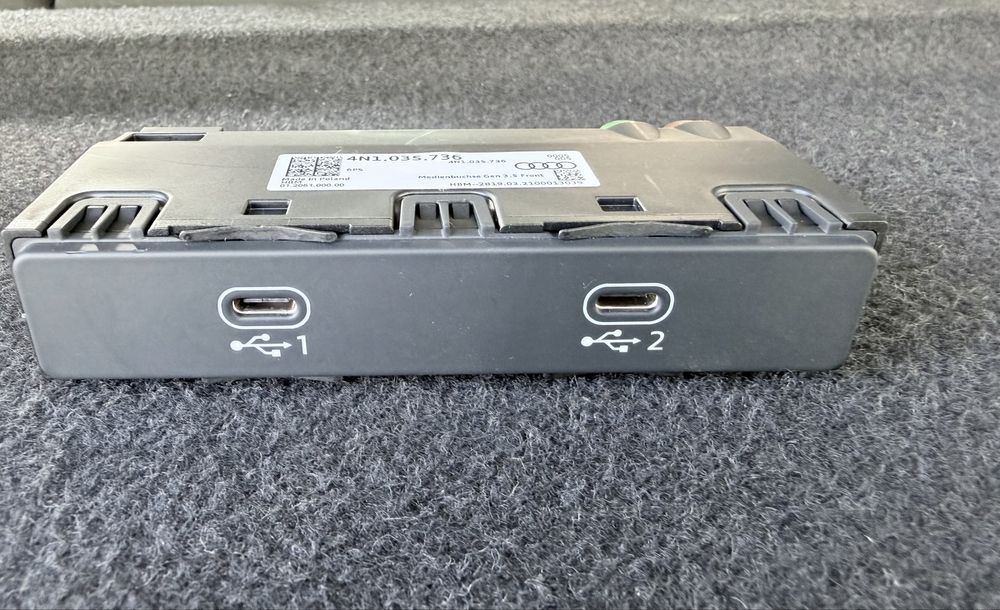 Audi priza USB port 4N1.035.736