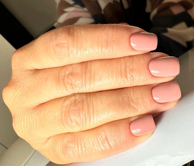 Unghii cu gel si semipermanent  Severin