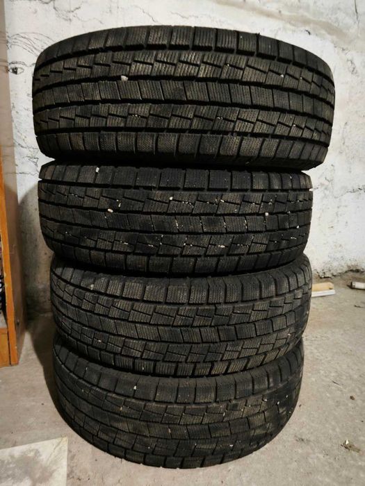 Зимняя резина 195/65/15