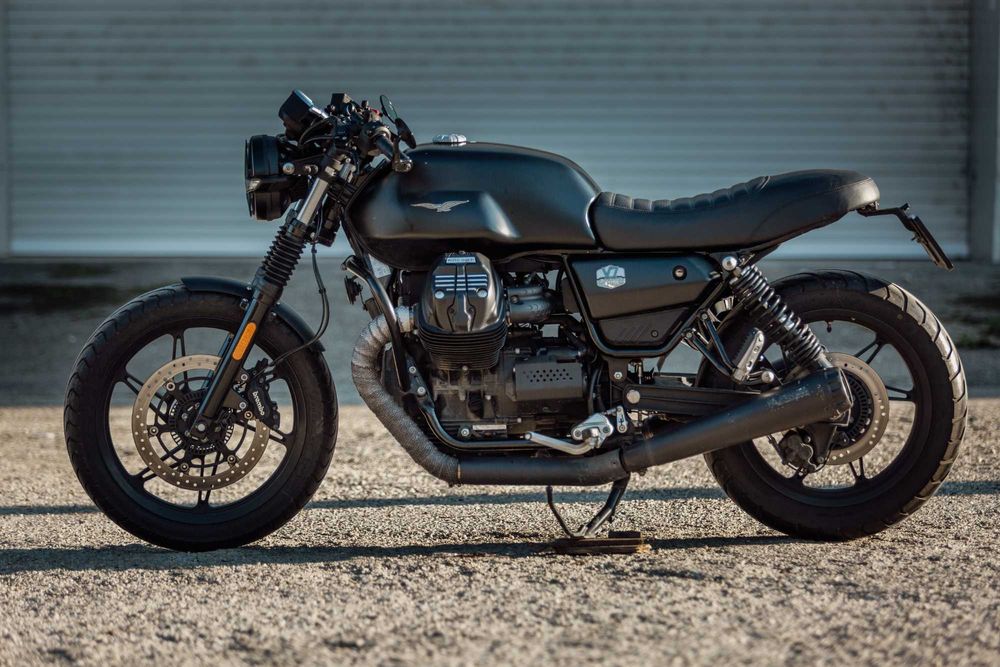 Moto Guzzi v7 Stone 850