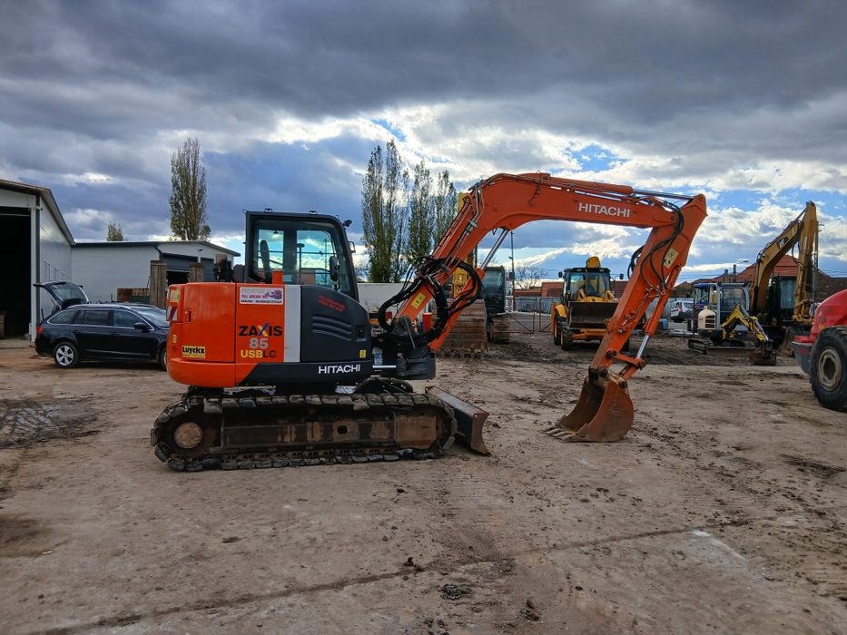 Vand excavator Hitachi 85 USB LC