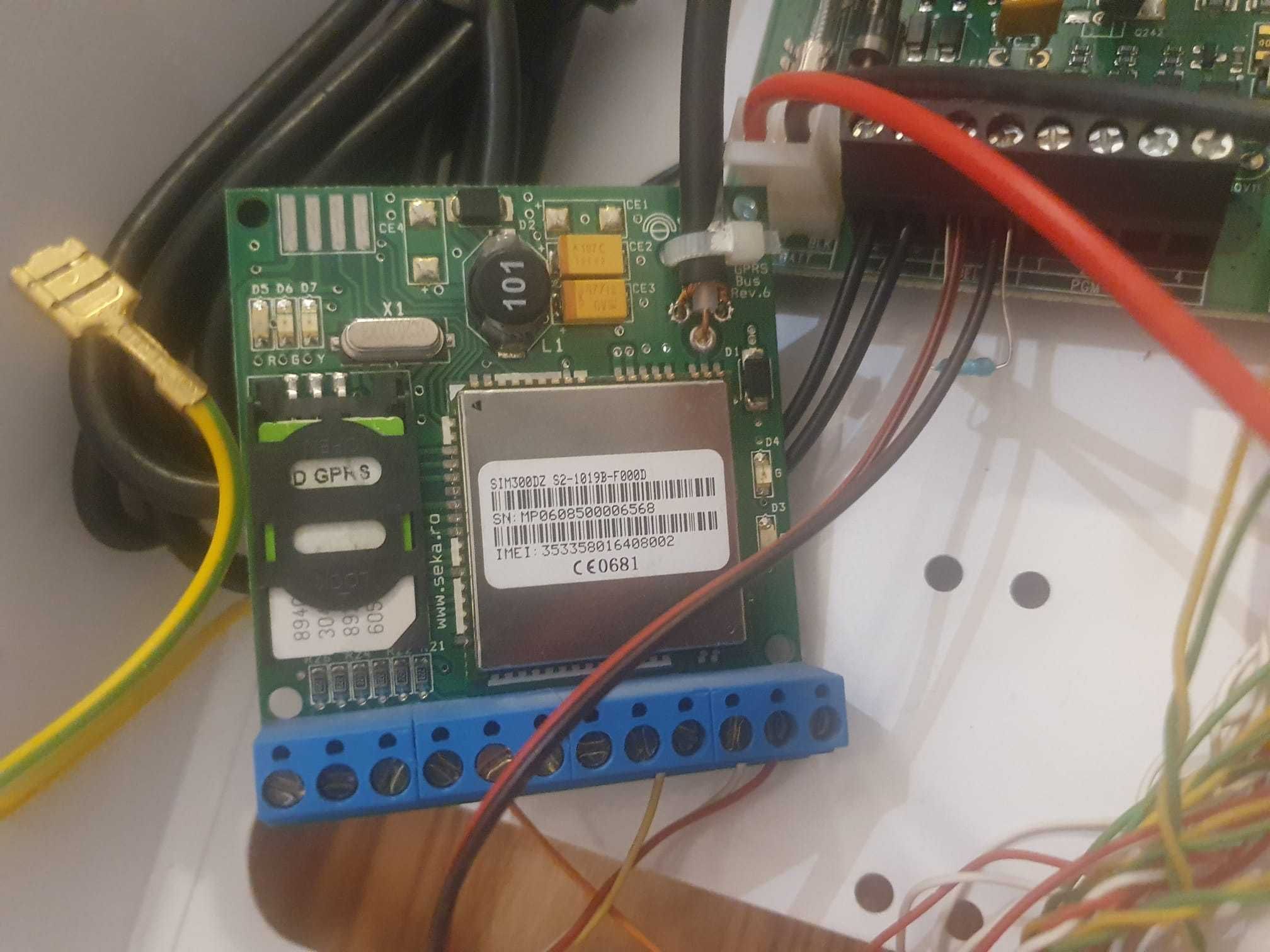 KIT complet Alarma Paradox Magellan cu comunicator GPRS, senzori, etc