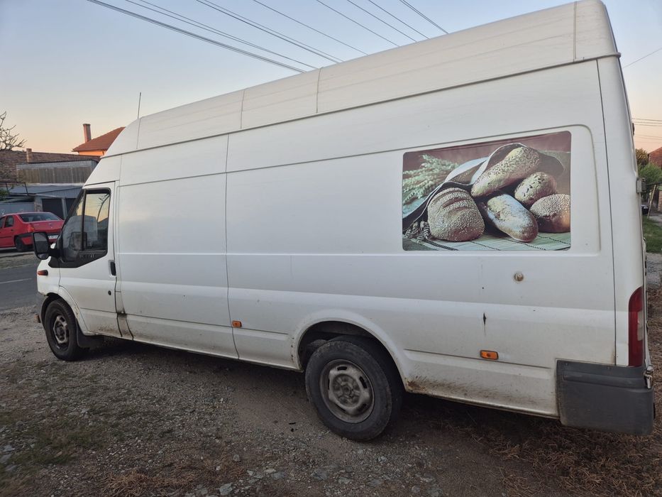 Vând Ford Transit, an 2006, motor 2.400 cm3