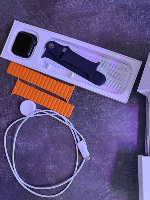 Apple Watch 9, GPS și Cellular, 45 mm