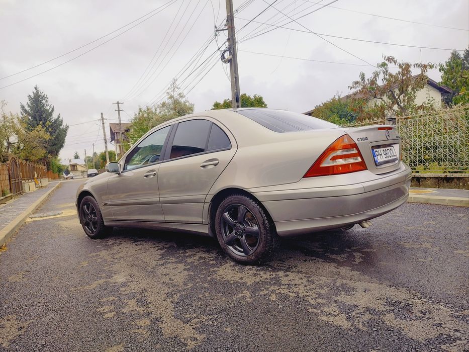 Vând Mercedes w203 impecabil benzina 166000 km