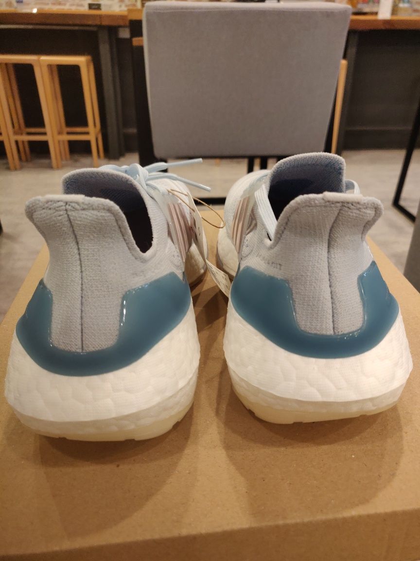 Adidas UltraBoost 21 "Halo Blue" 38 номер