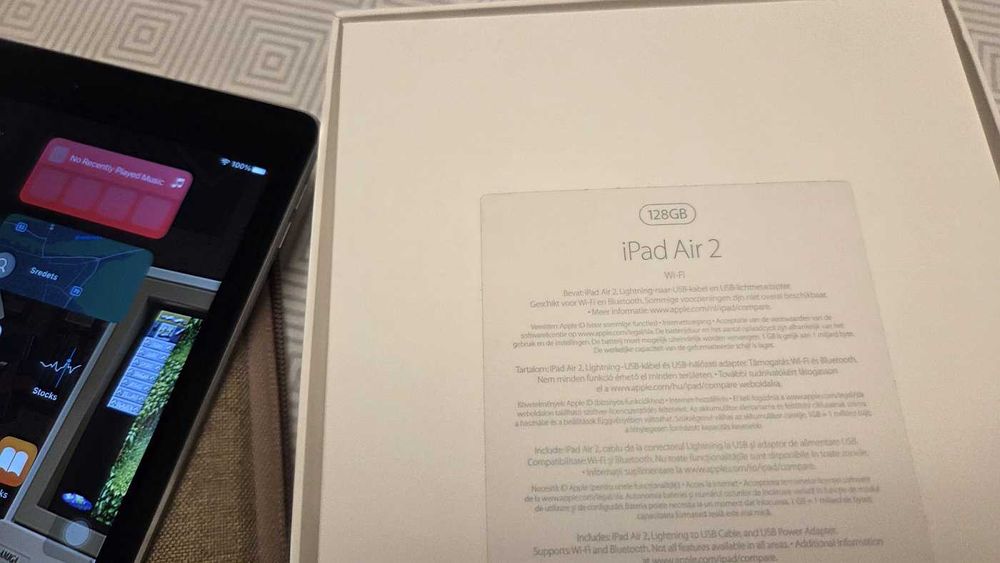 iPad Air 2 WiFi 128GB пълен комплект