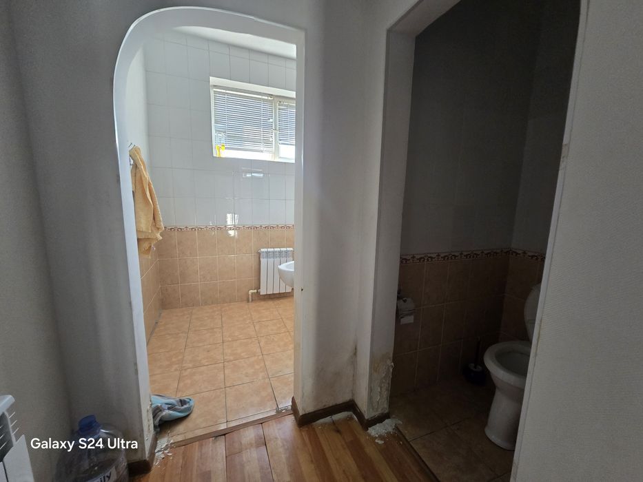 2 xona sotiladi 10000 $ istiklol stadionda