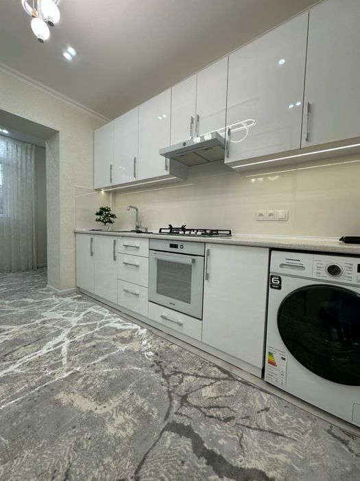 Продаётся Квартира Чиланзар И 24. 2/3/4 Кирпич 77 серия. Метро Новза