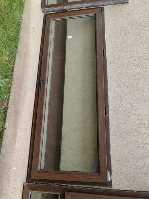 Vind 1 gemuri termopan cu 3 ferestre +2 uși, culoare Wenge