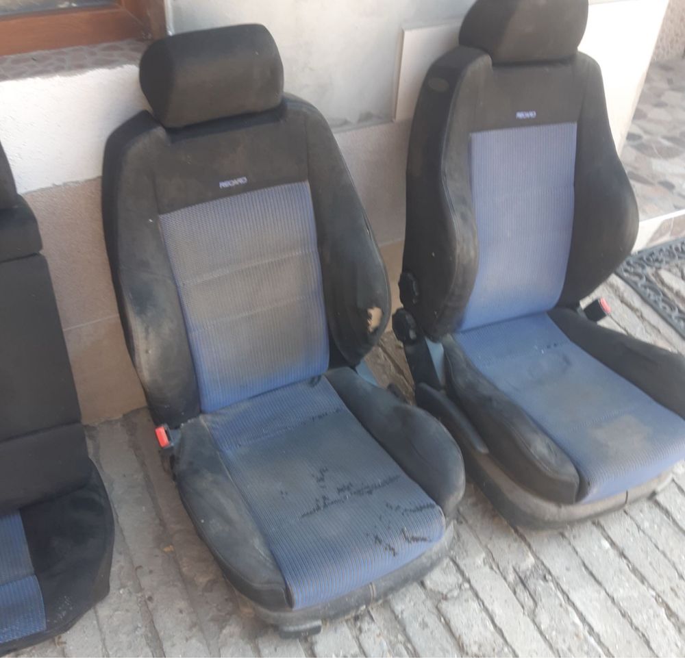 Седалки за Golf 4