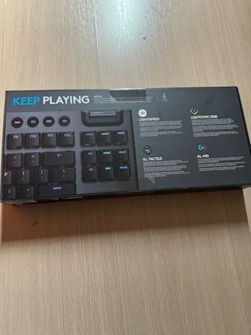 Продавам G915 TKL LIGHTSPEED GL Tactile switches - НОВА, НЕОТВРЯНА